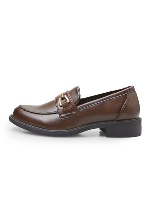 Loafers - brown