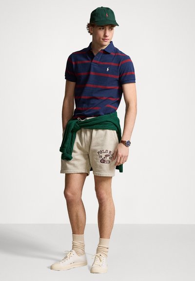 Polo Ralph Lauren CUSTOM FIT STRIPED MESH POLO SHIRT - Polo - spring navy/red carpet