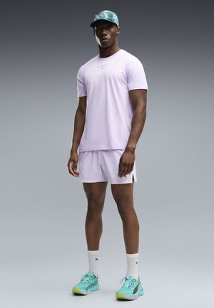 Puma, M PUMA X HYROX POLY GRAPHIC TEE - Μπλουζάκι με στάμπα - light lavender