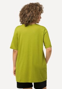 Ulla Popken T-shirt basic - apple green