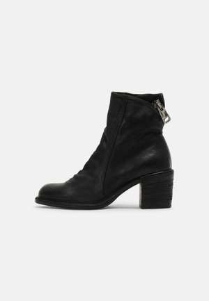 Classic ankle boots - nero