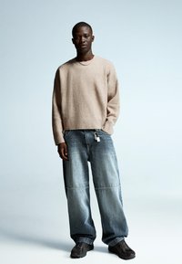 Bershka Trui - camel