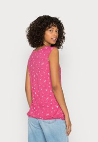 Ragwear MIKE - T-shirt estampada - magenta