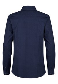 Marineblaues Langarmhemd mit dezentem Muster, formellem Kragen, Knopfmanschetten und Rückenschlitzdetails, aus gewebtem Baumwollstoff.