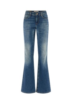 Jean en denim bleu délavé avec jambes évasées, design à cinq poches, fermeture par bouton et passants pour ceinture.