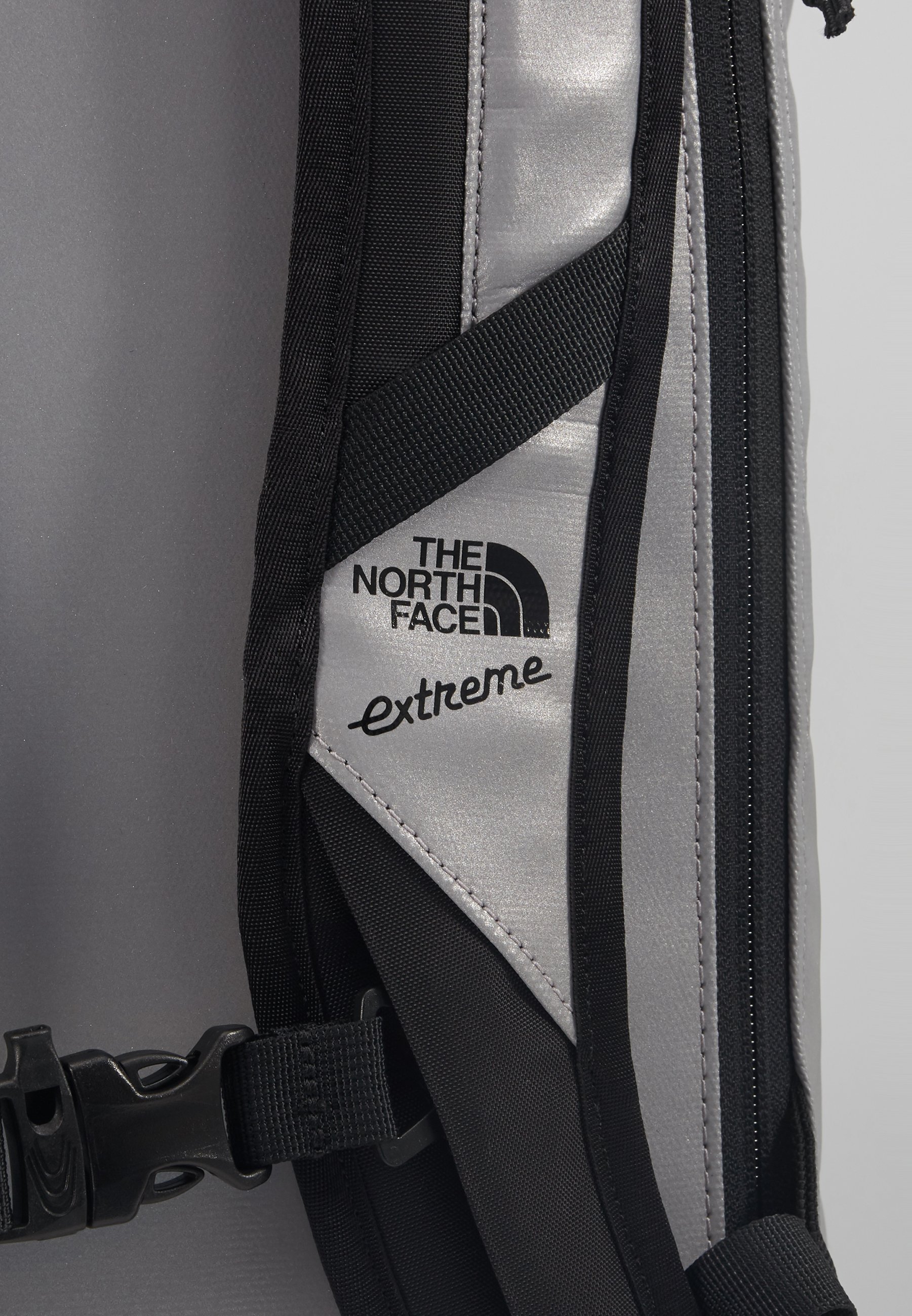 the north face explore haulaback backpack