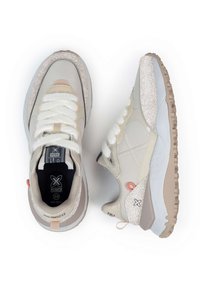 MUNICH LOW TOP AMBER - Tenisky - cream