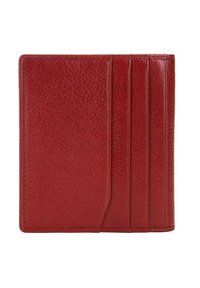 Portafoglio rosso in pelle con una finitura testurizzata, quattro slot per carte sul lato destro e un design semplice e minimalista con cuciture visibili.