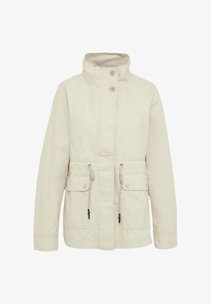 Chaqueta de color beige claro con un alto cuello, dos bolsillos frontales, cintura con cordón y cierres de botón. Fabricada con tejido texturizado.