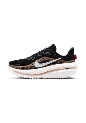Nike Performance, WINFLO , czarny
