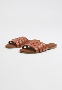 INSIDE Sandalias planas - marron