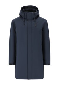 Abrigo impermeable de color azul marino con un cuello alto, capucha ajustable, botones a presión y bolsillos laterales. Textura suave y diseño sencillo.