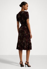 Lauren Ralph Lauren FLORAL JERSEY SURPLICE PUFF SLEEVE DRESS - Jerseyklänning - burgundy multi