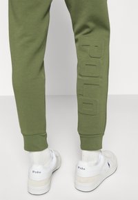 Polo Ralph Lauren Träningsbyxor - olive