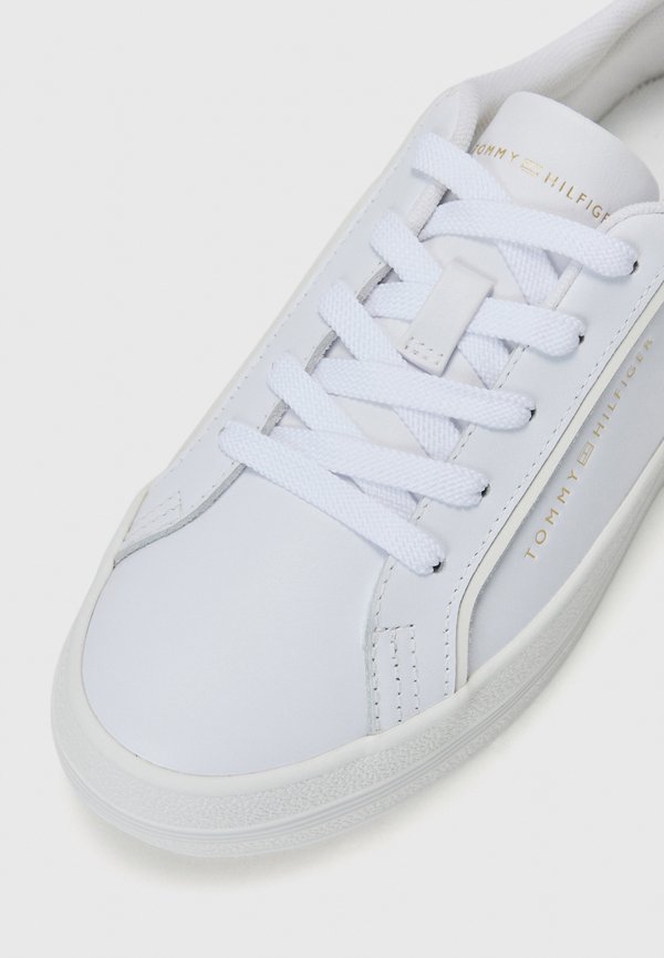 ESSENTIAL VULC - Trainers2