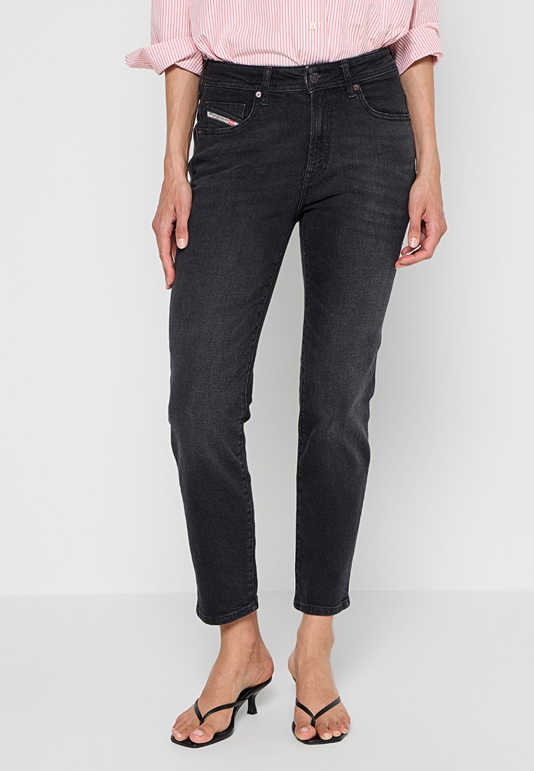 Diesel Jeans Tapered Fit rood Diesel Jeans Tapered Fit rood