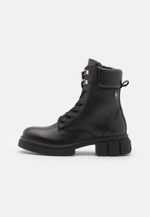 Tommy Hilfiger, Bottines à plateau - black