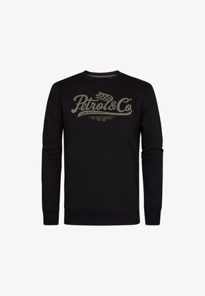Sudadera negra de manga larga con cuello redondo, con el texto "Petrol & Co" y un gráfico de bandera a cuadros en beige en el pecho.