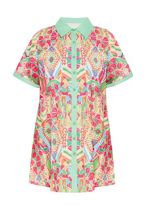 Košile s krátkým rukávem, která má živý multicolor geometrický vzor, límec a knoflíkovou légu v mátově zelené barvě a volný střih.