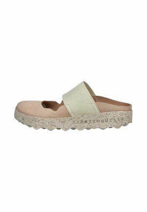 Rutschschuh aus mehreren Materialien mit einem weichen Obermaterial aus rosa Wildleder, einem blassgrünen Riemen und einer strukturierten Mittelsohle mit Sprenkeln. Verstellbare Passform.