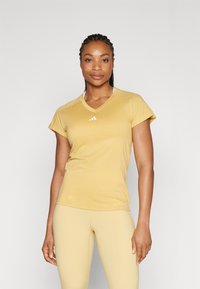 adidas Performance - AEROREADY TRAIN ESSENTIALS MINIMAL BRANDING V-NECK - Sport T-Shirt - oat Thumbnail-Bild 1