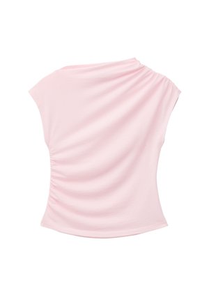 Lichtroze asymmetrische blouse met geplooide halslijn en geplooid detail aan één kant.