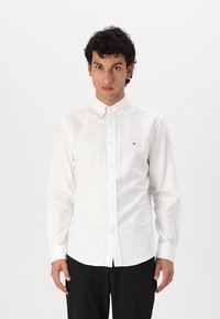 Tommy Hilfiger - OXFORD DOBBY SHIRT - Shirt - optic white Thumbnail Image 1