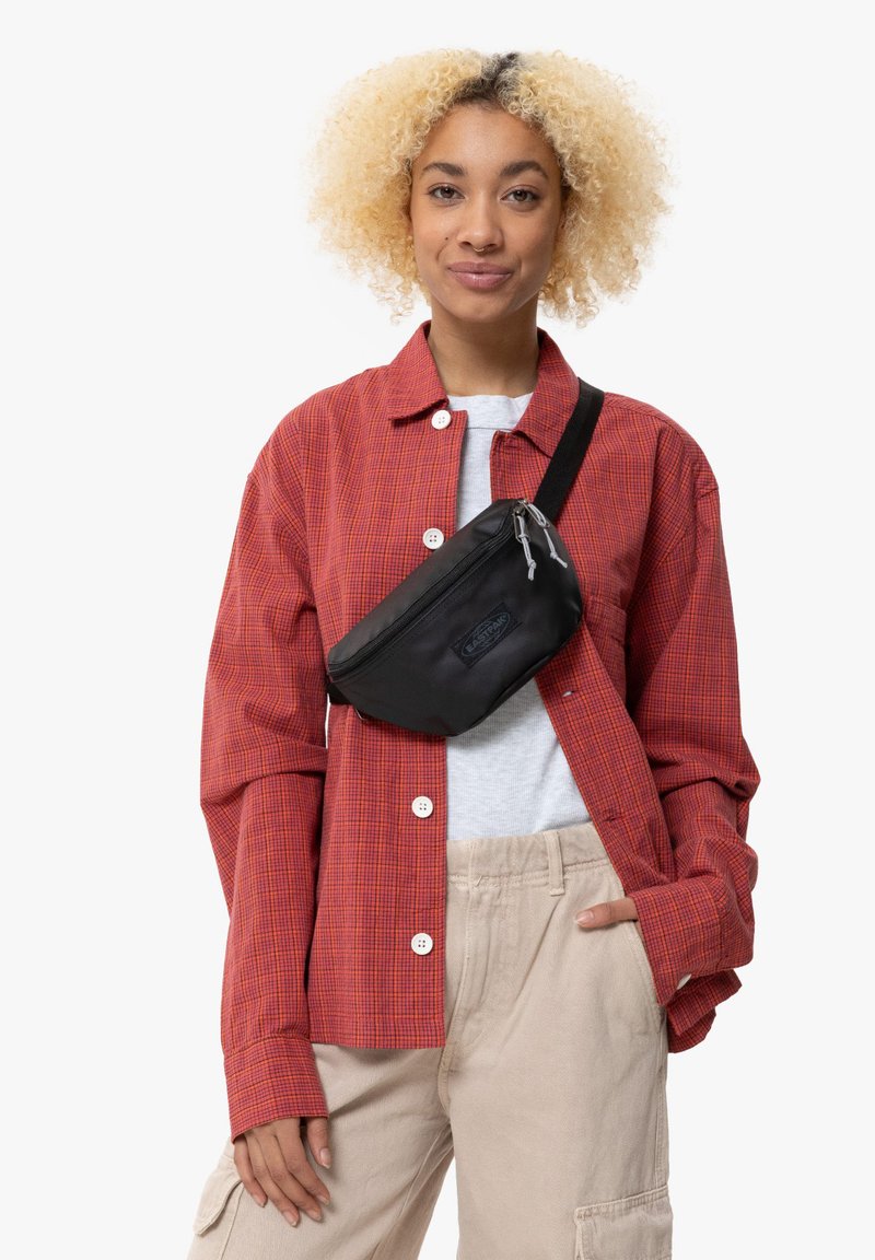 Eastpak SPRINGER Gürteltasche tarp black/schwarz