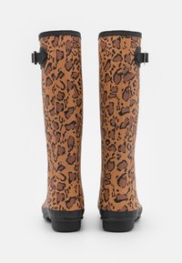 Hunter ORIGINAL WOMENS TALL LEOPARD VEGAN - Bottes en caoutchouc - rich tan/saddle/black