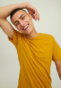 Jack & Jones JJE TEE  O-NECK  - T-shirts basic - harvest gold