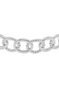 Silberarmband mit ovalen Gliedern mit einer Perlenstruktur, abwechselnd mit glatten Abschnitten, was ein Muster aus Glanz und Detail erzeugt.