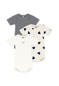 Τρία βρεφικά φορμάκια: ένα μπλε ναυτικό ριγωτό, ένα εκρού με την επιγραφή «JE T'AIME» και μια καρδιά, ένα εκρού με σχέδια καρδιών σε μπλε ναυτικό χρώμα. Κοντά μανίκια και κουμπώματα.