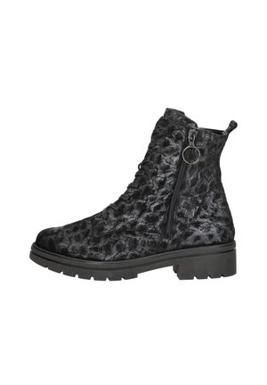 Schwarzer, strukturiert gestalteter Knöchelboot mit vorderer Schnürung, seitlichem Reißverschluss mit rundem Zipper und grober Gummisohle.