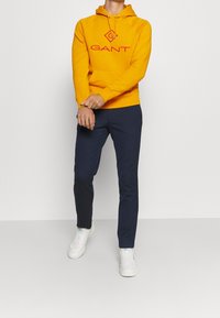 GANT Sweat à capuche - mustard yellow
