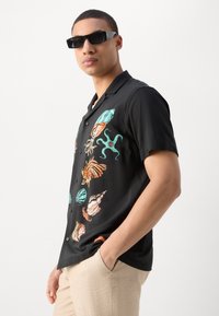Scotch & Soda PLACEMENT ARTWORK SHIRT - Πουκάμισο - black