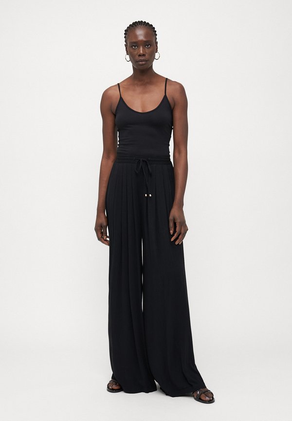 ONLCHIARA PANTS  - Trousers2