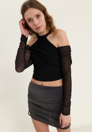 Long sleeved top - black