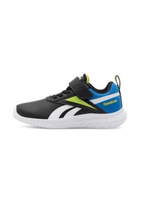 Čierna atletická obuv s bielymi akcentmi a zelenými detailmi. Obsahuje suchý zips, štruktúrovaný zvršok, mäkkú podrážku a modrý panel.