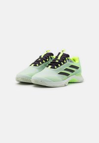 adidas Performance AVACOURT 2 zielony neon