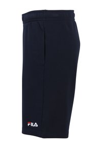 Marineblauwe sportshorts van zacht materiaal, met een elastische tailleband en een wit geborduurd logo aan de linker onderzijde.