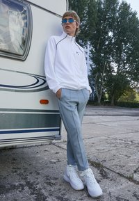 Nike Sportswear CIRCA PANT - Träningsbyxor - particle grey/coconut milk