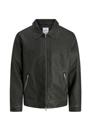 Crna kožna jakna s ovratnikom, prednjim zatvaračem na patent i dva bočna džepa na patent. Teksturirani završetak s kontrastnim šavovima.