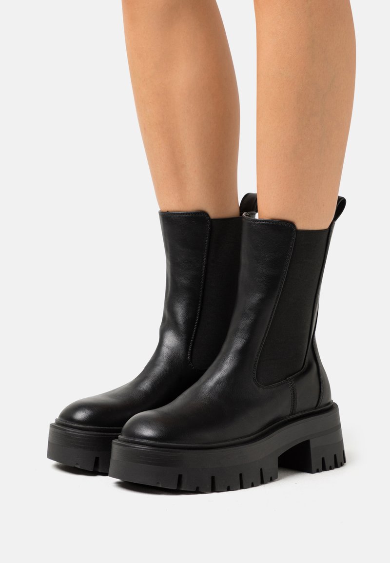 Call it Spring VEGAN DAFNEYY Platform boots open black/black