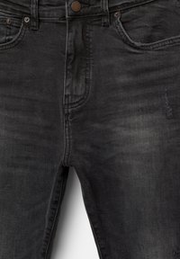 Thumbnail Image 7