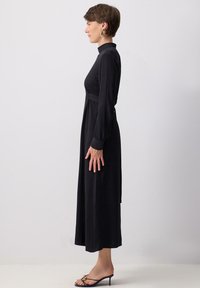 Touché Privé Denné šaty - black