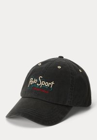 Επιλέχθηκε, black boot