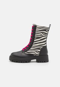 Even&Odd Wide Fit Botki na platformie