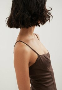 NA-KD Juhlamekko - brown