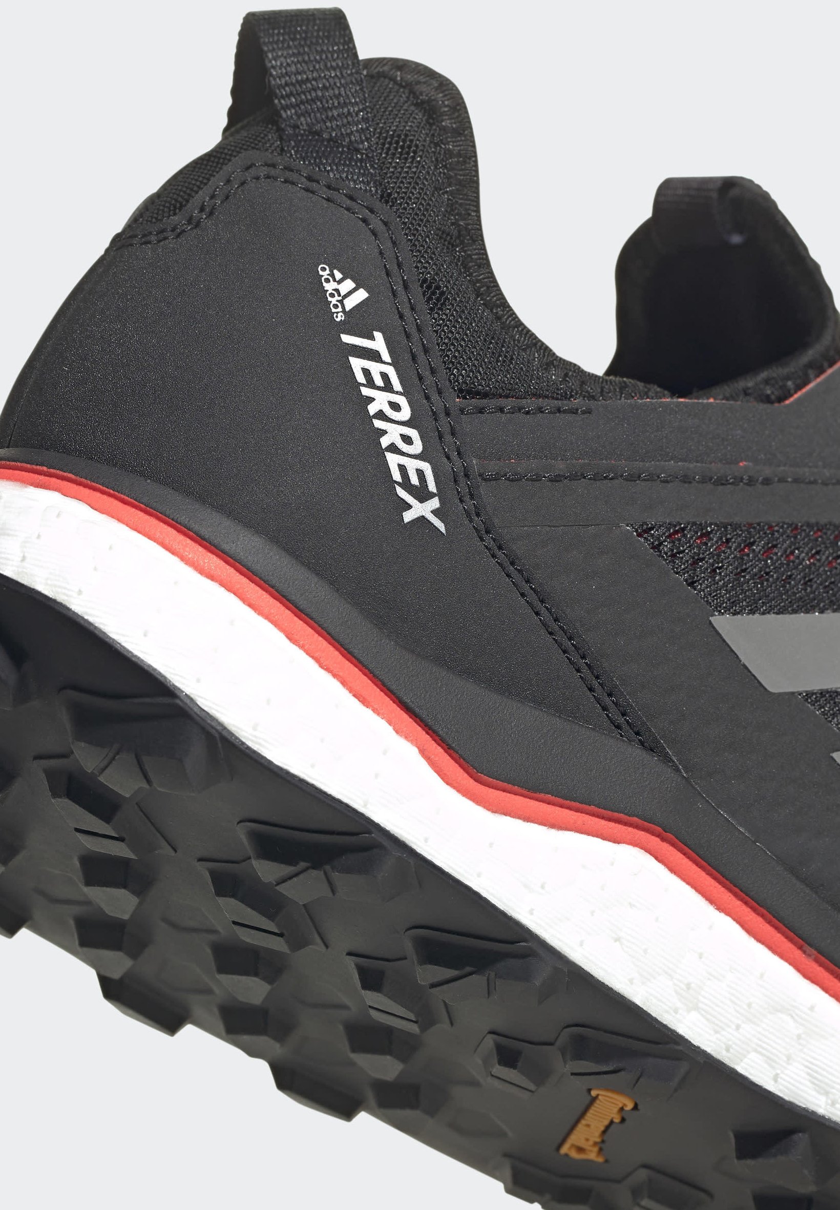 adidas Performance TERREX AGRAVIC FLOW GORE-TEX TRAIL RUNNING TECHNICAL  BOOST SHOES - Laufschuh Trail - black/schwarz - Zalando.de