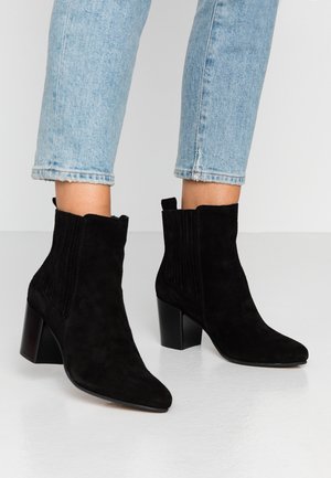 Kotníková obuv - black